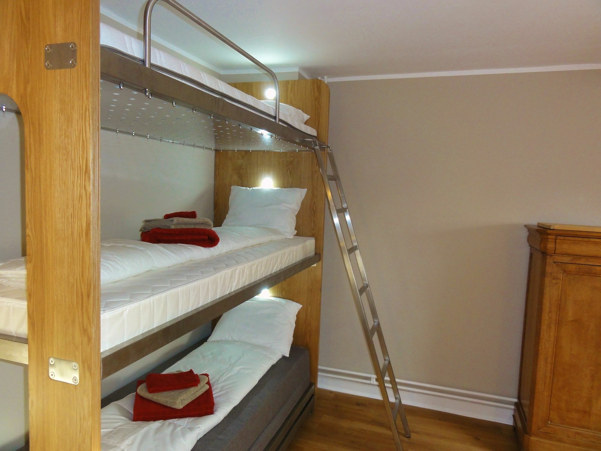 Apartment Train Flat *
