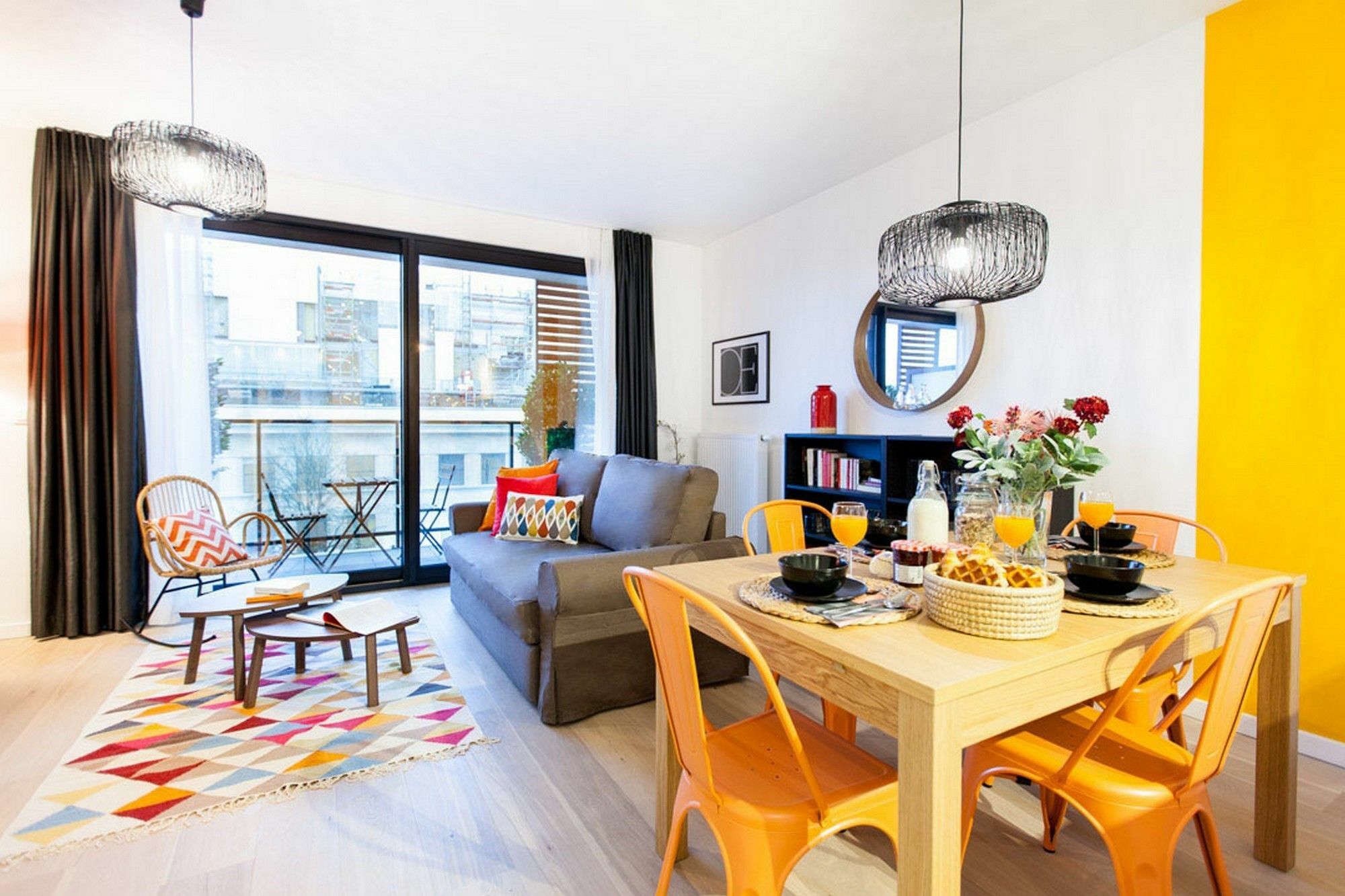 Apartment Sweet -eu Commission *