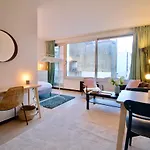 Amazing & Cosy Studio Perfect Location \'Stephanie-Louise Area\'