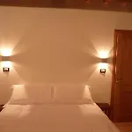 L\'Auberge De L\'Eclipse