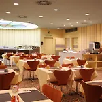 Astrid Centre Hotel