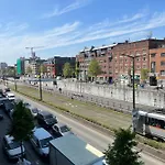 Appartement Cosy With Canal View Brussel