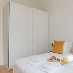 Center Royal Residence