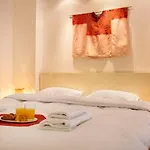 Chatelain Charming Studio