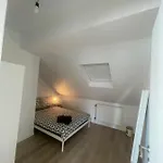 Schaerbeek Room 1