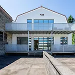 Couronne Apartments