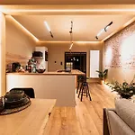 Golden Dove Luxury Apartment