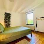 Oasis-Spacious Loft In Excellent Location