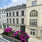 Mini Palace - Sweet Home St Catherine - Charming Studio Apartment - Perfect For Families Or Business Trip