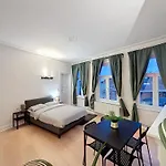 Cosy Apartment Moliere 2