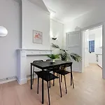 Cosy Apartment Moliere 2