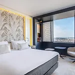 Hotel The