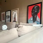 Chambre Et Etage Prives Dans Un Duplex Moderne