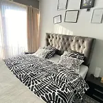 Strelitzyahouse