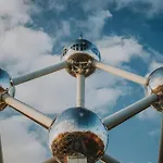 Arm Apart