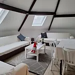 Cozy Nest By Gare Du Midi