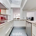 Eya House