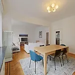 Bright 1Br Flat In Saint-Gilles
