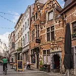 Wonderful Apartment In Sablon