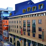 Sleep Well Youth Hostel