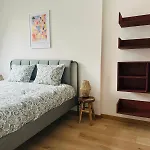 The Central Experience - 2 Bedroom Bright, Spacious & Central