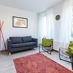 Apartment Over Two Floors For 5 Guests Near Midi & Grand Place
