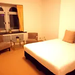 Viktoria B & B