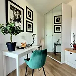 Richy Stylish Balcony Room Brussels- Garden View- Shared Bathroom- Inclusive Home