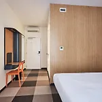 Easyhotel Brussels City Centre