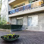 Ferme Rose Halldis Apartment