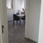 Appartement Modern Second Floor *