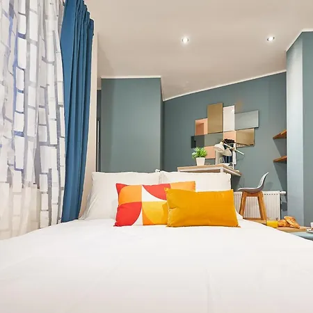 Downtown Apartment *