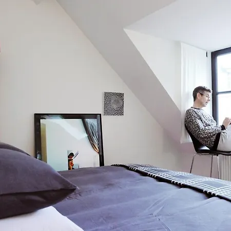 Yawnsleep * Brussels