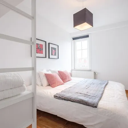 Penthouse Idealement Situe Apartment Brussels