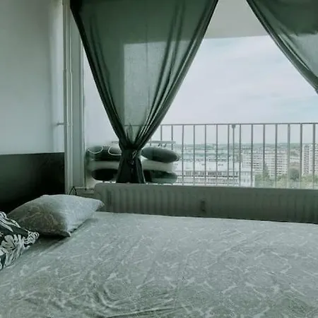 Beautiful Studio Apartment *
