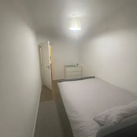 Homestay Quartos Privados Em Apartamento Compartilhado Em *