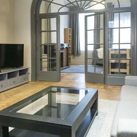 Apartment Chic 3-bedroom For Rent To Professionals In Ixelles Brussels