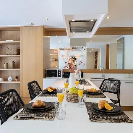 Couronne Apartment