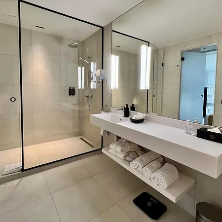 Opo Hotel 4*