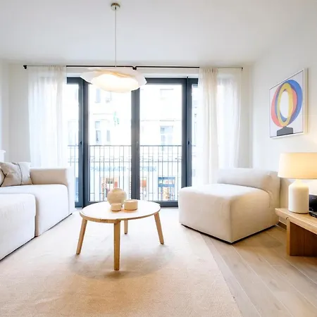 Apartment Beautiful 1 Bedroom Close To Chatelain *
