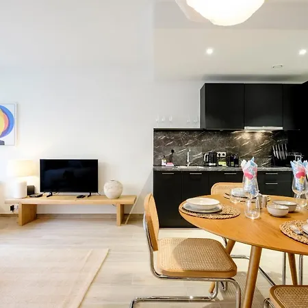 Apartment Beautiful 1 Bedroom Close To Chatelain *