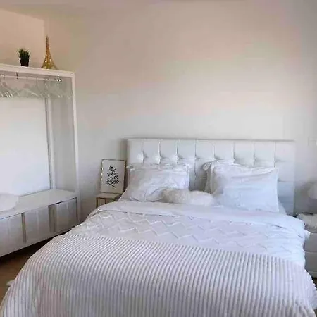 Apartment Luxury With Stunning View & Free Parking *