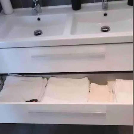 Apartment Luxury With Stunning View & Free Parking *