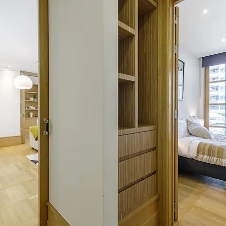 Apartment Couronne