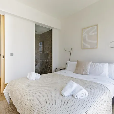 Apartment Couronne