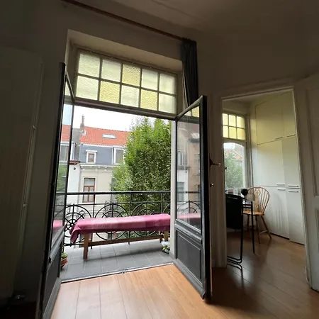Stylish And Bright In Apartment Brussels