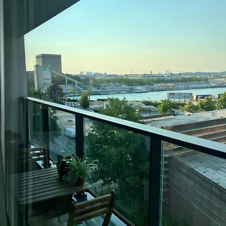 Logement Familial Proche Atomium Apartment