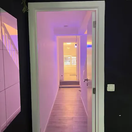 Et Etage Prives Dans Un Duplex Moderne Brussels
