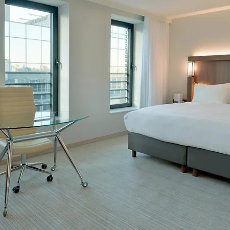 Courtyard By Marriott Eu Hotel 4*
