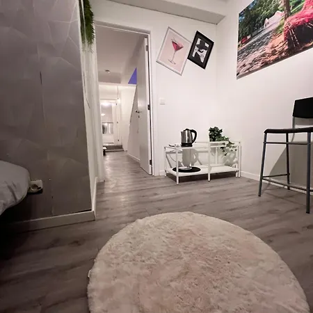 Et Etage Prives Dans Un Duplex Moderne Brussels